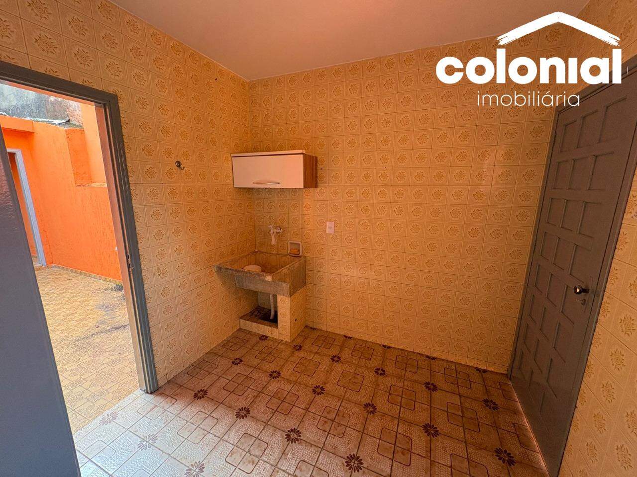 Casa para aluguel no Jardim Estádio: 