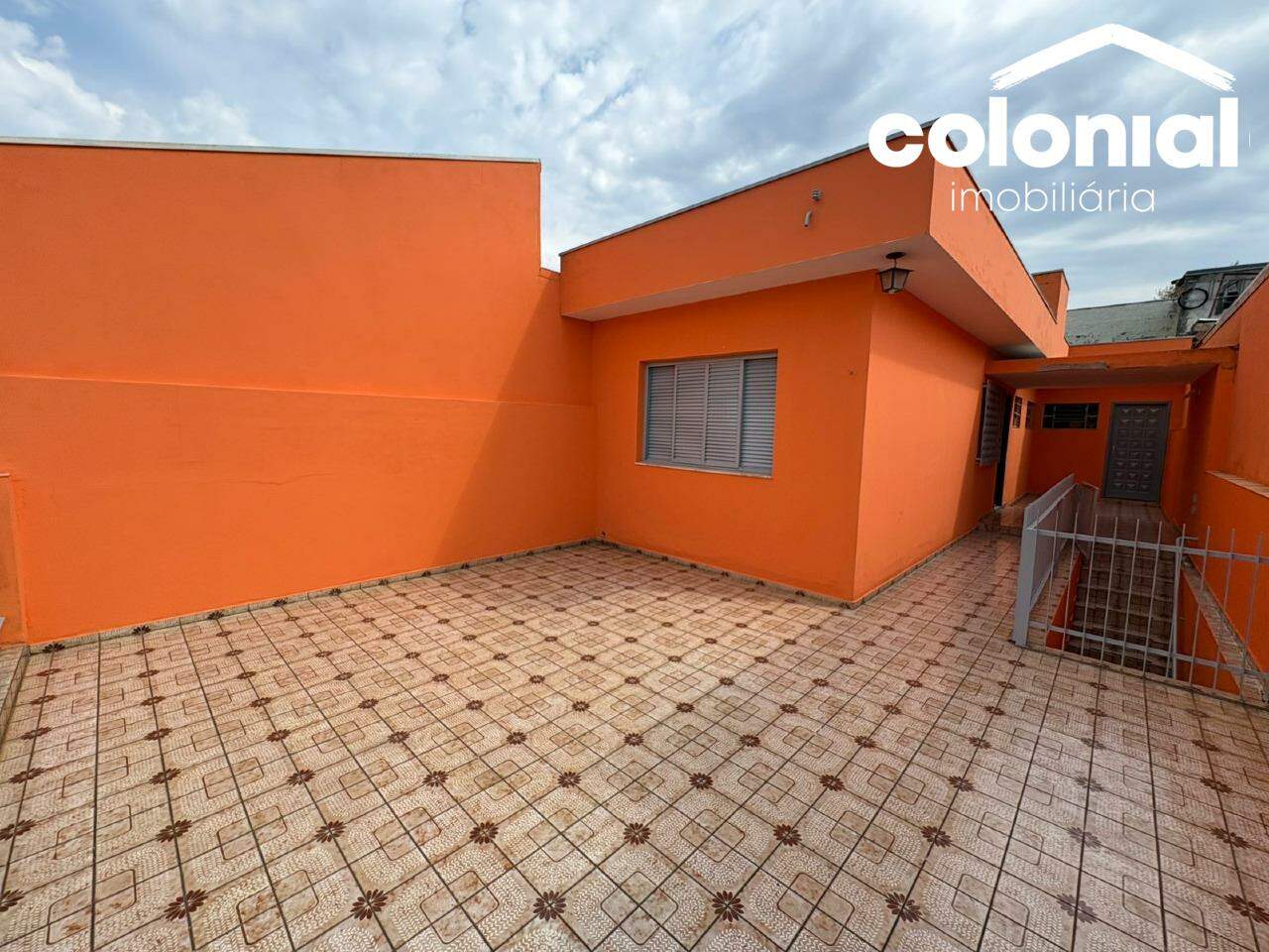 Casa para aluguel no Jardim Estádio: 