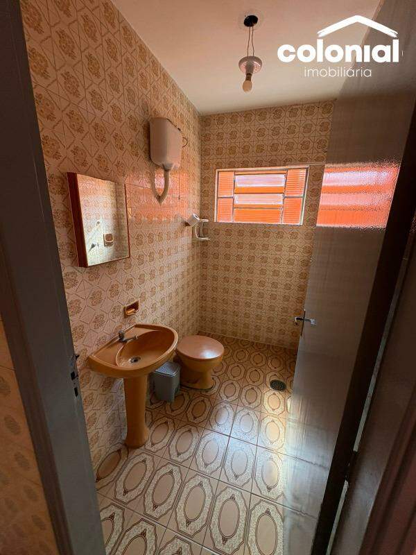 Casa para aluguel no Jardim Estádio: 