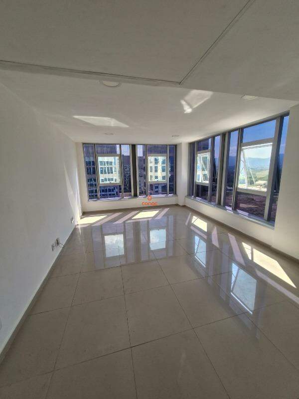 Sala para aluguel no Barra Olímpica: 