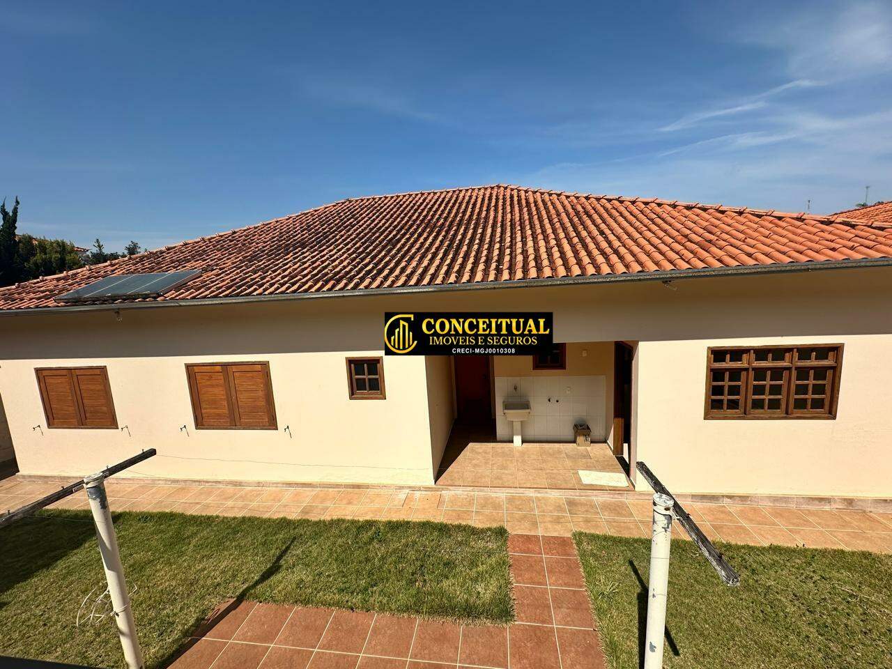 Casa à venda no Pinheirinho: 