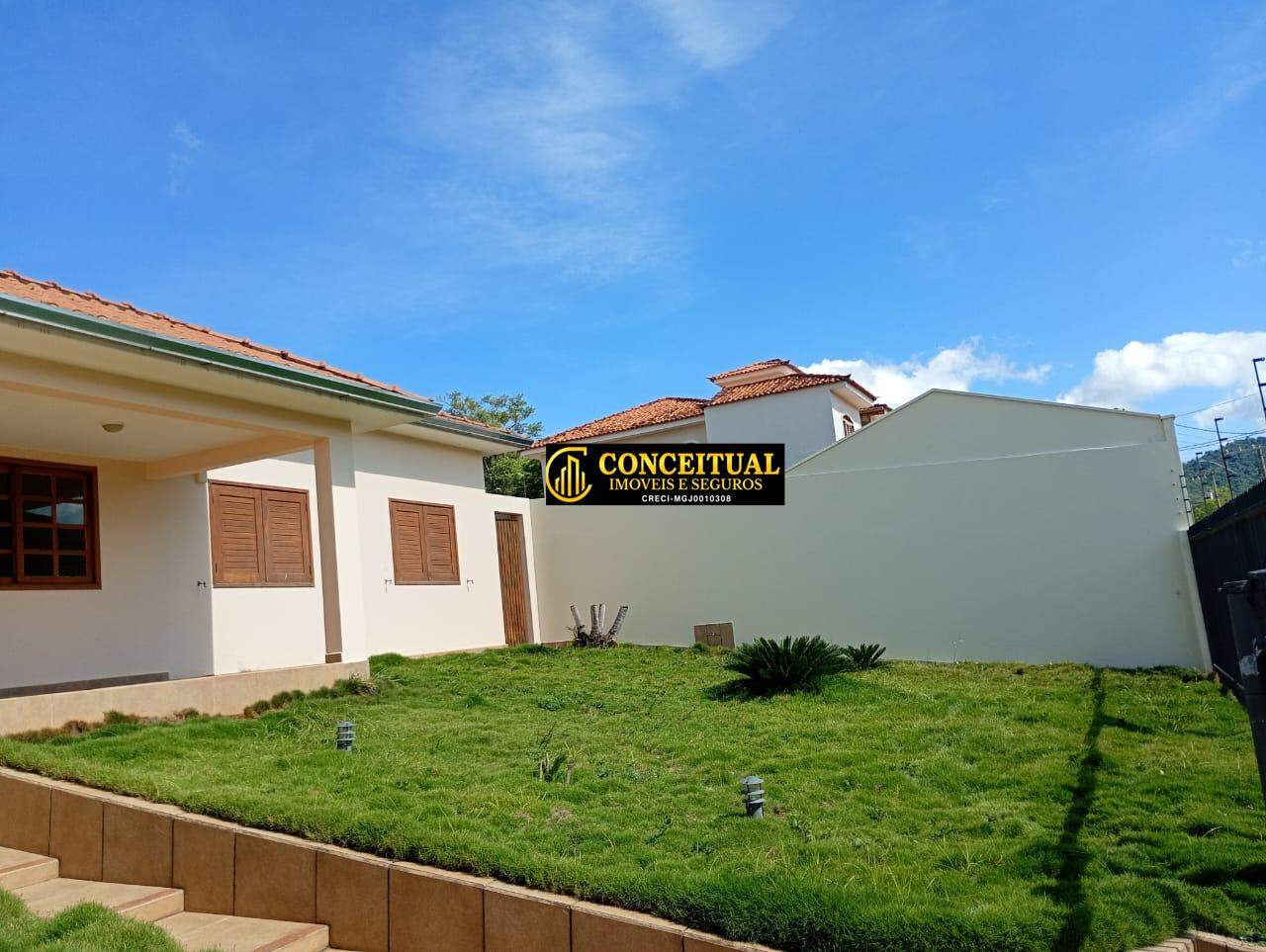 Casa à venda no Pinheirinho: 