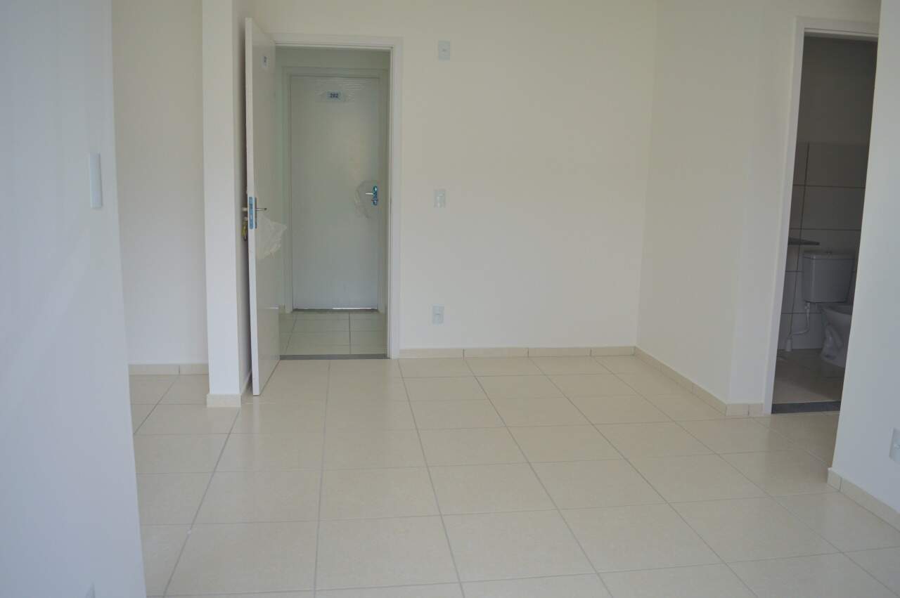 Apartamento para aluguel no Vargem do Bom Jesus: 