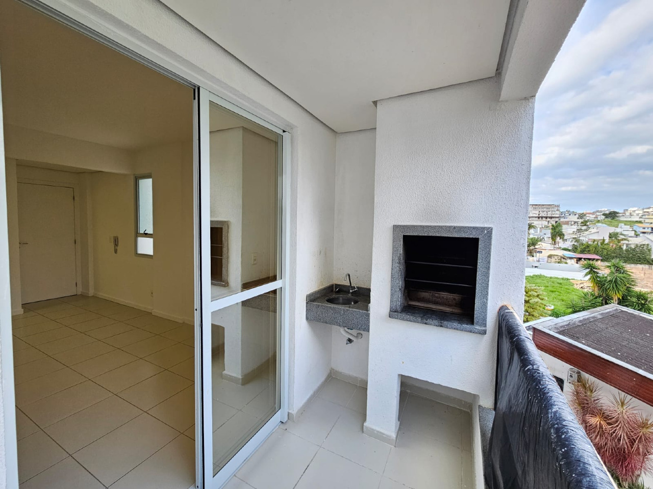 Apartamento para aluguel no Pedra Branca: 