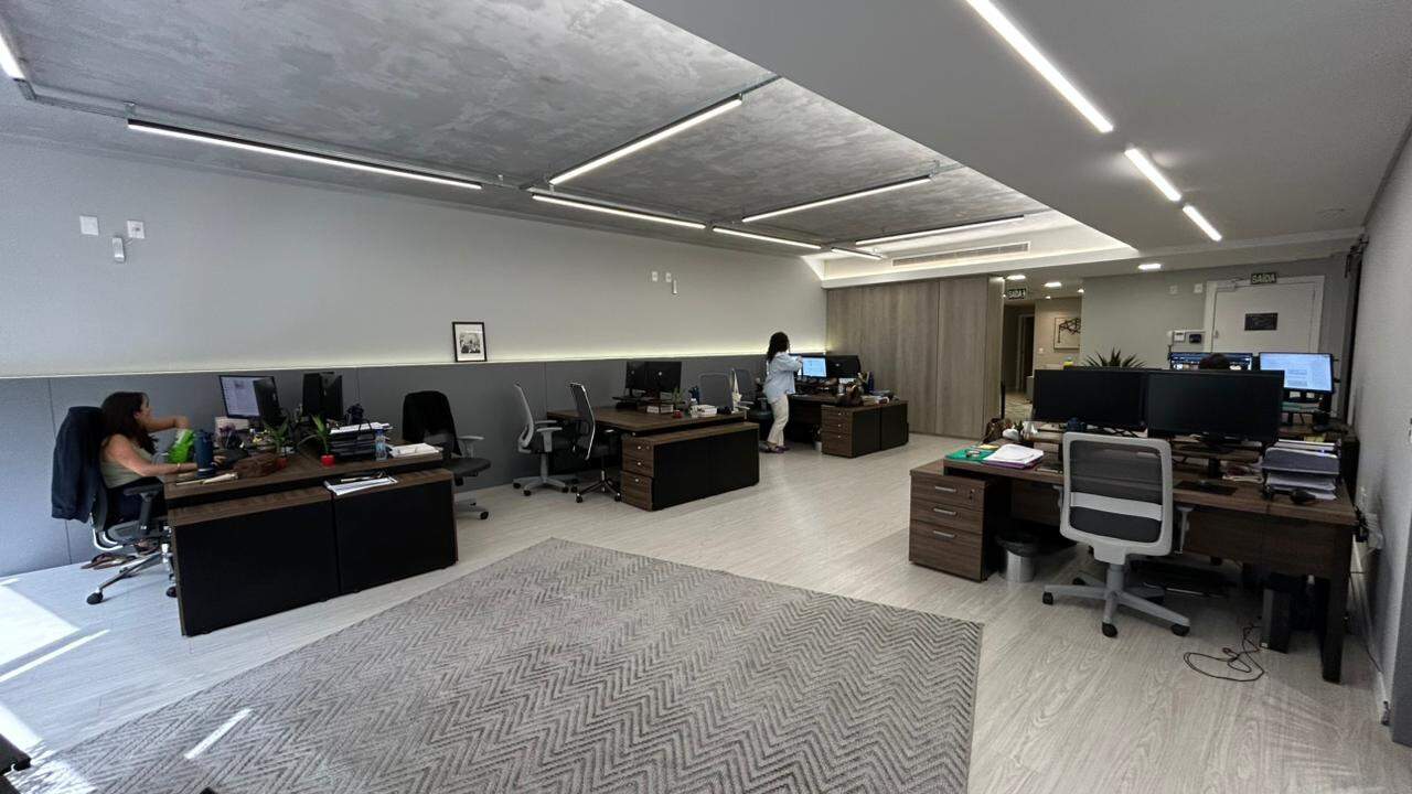 Sala para aluguel no Centro: 