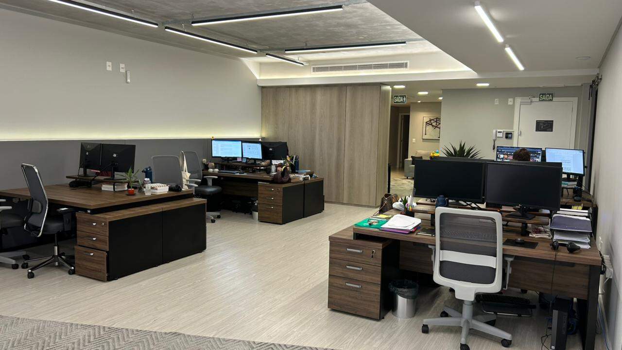 Sala para aluguel no Centro: 