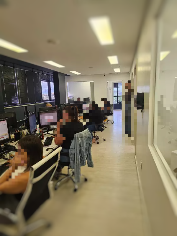 Sala para aluguel no Centro: 