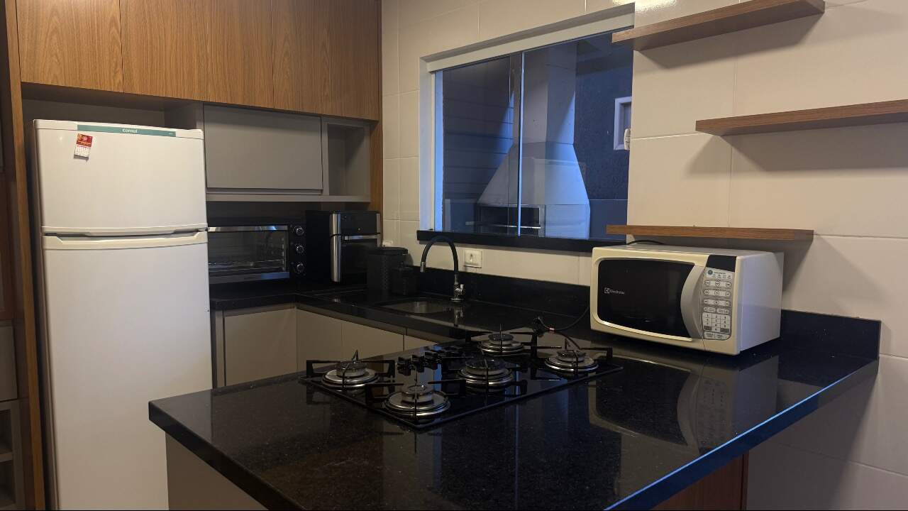 Apartamento para aluguel no Ribeirão da Ilha: 