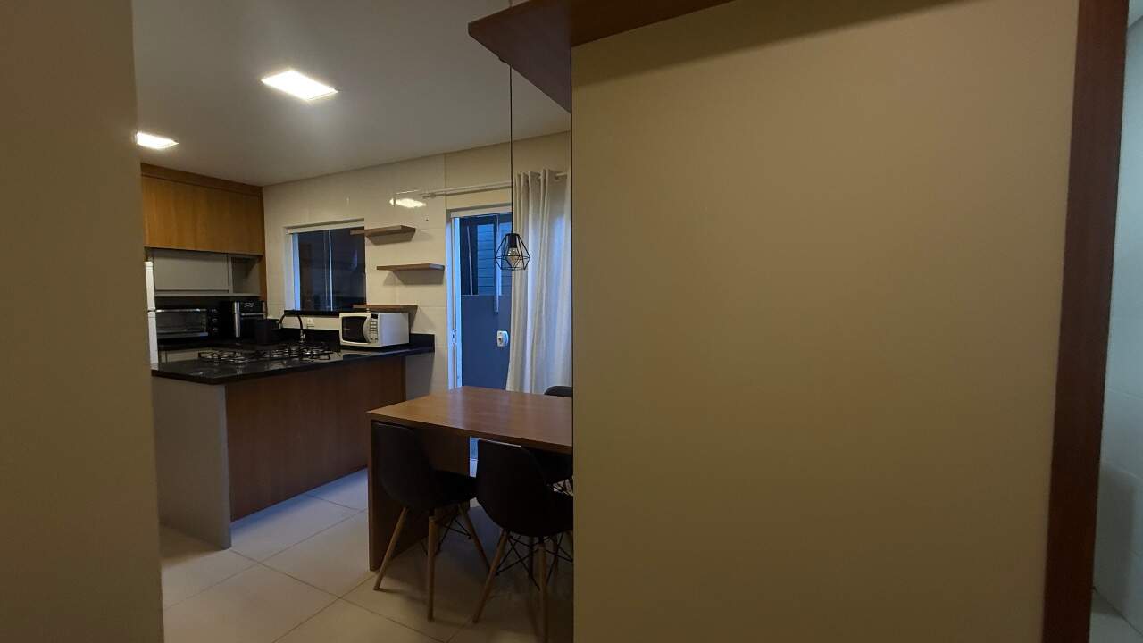 Apartamento para aluguel no Ribeirão da Ilha: 