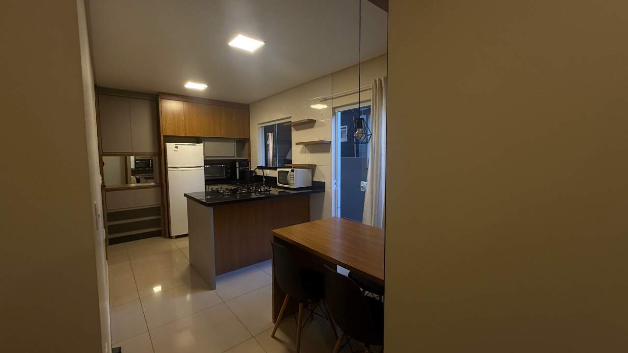 Apartamento para aluguel no Ribeirão da Ilha: 