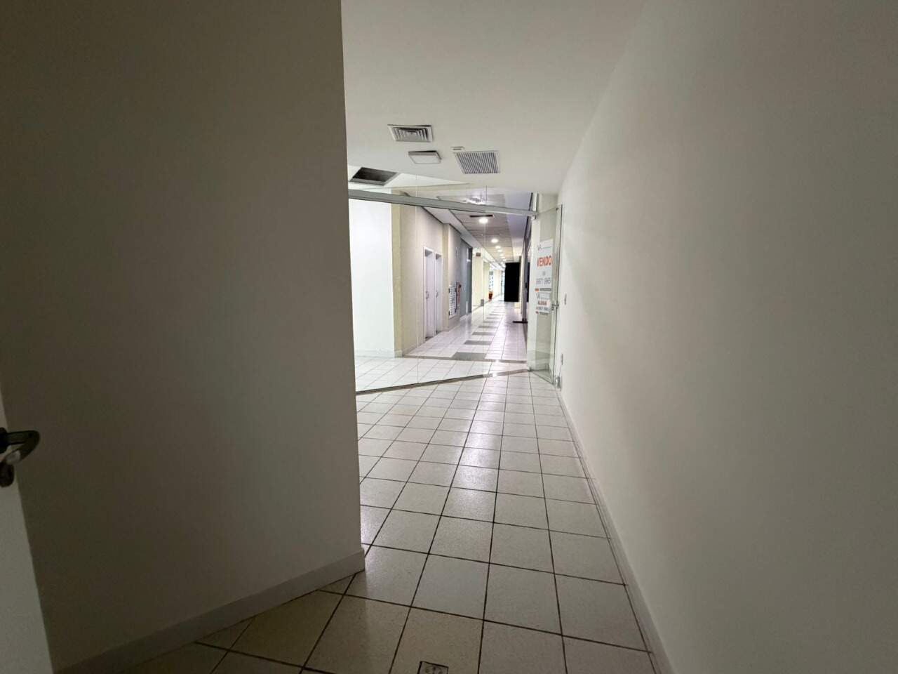 Sala para aluguel no Pedra Branca: 