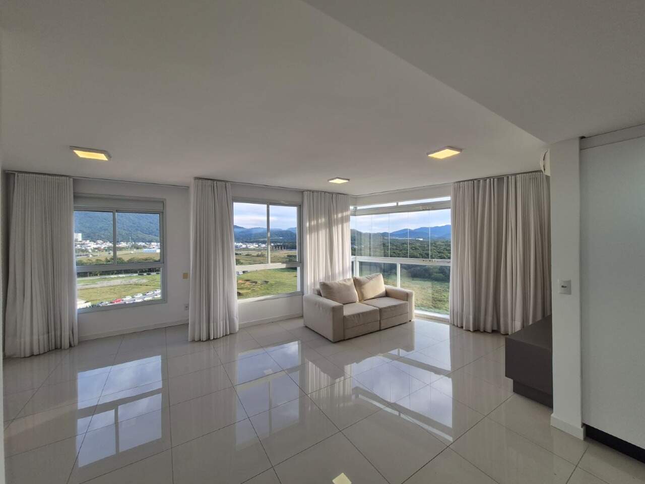 Apartamento para aluguel no Pedra Branca: 