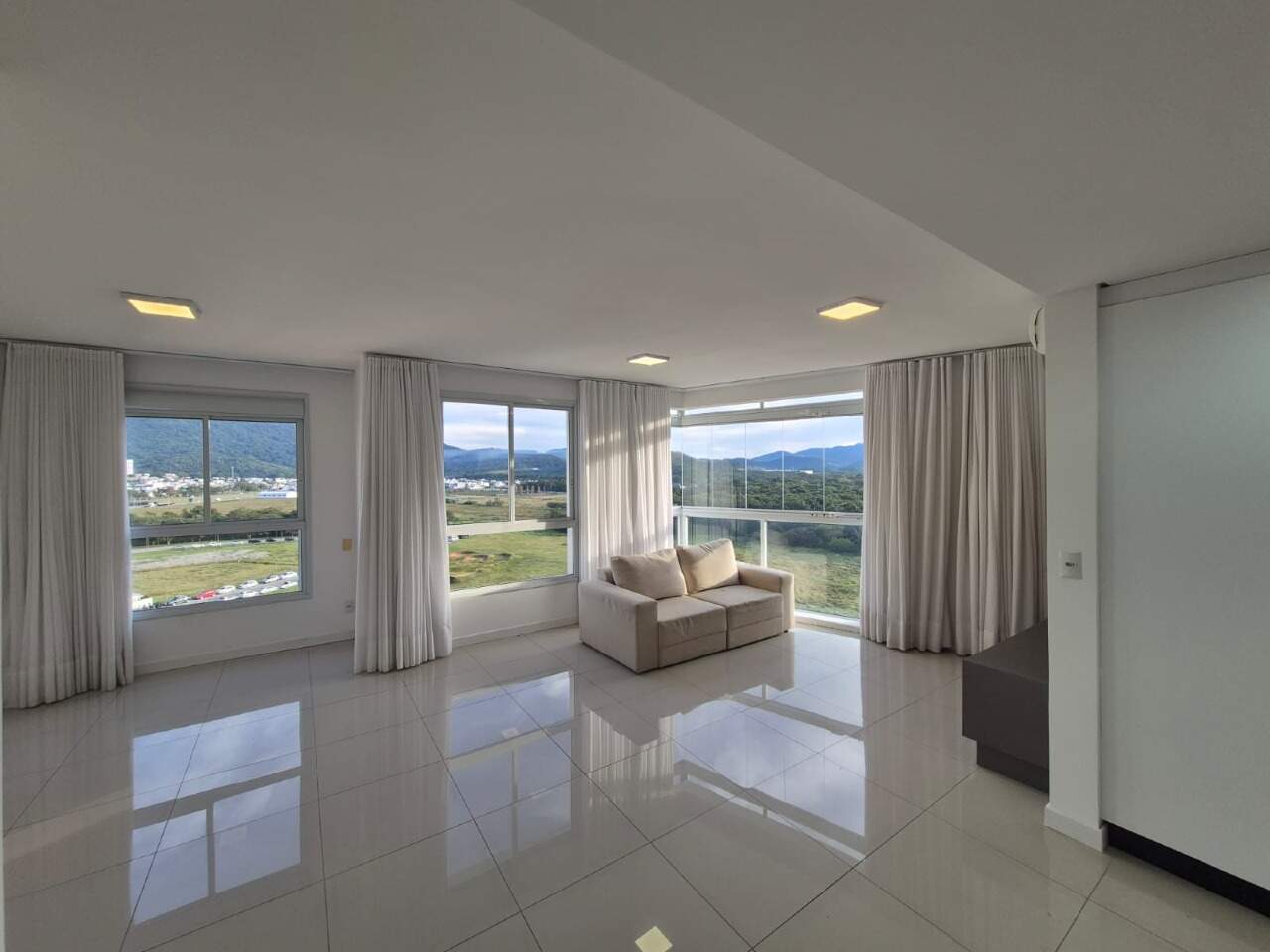 Apartamento para aluguel no Pedra Branca: 