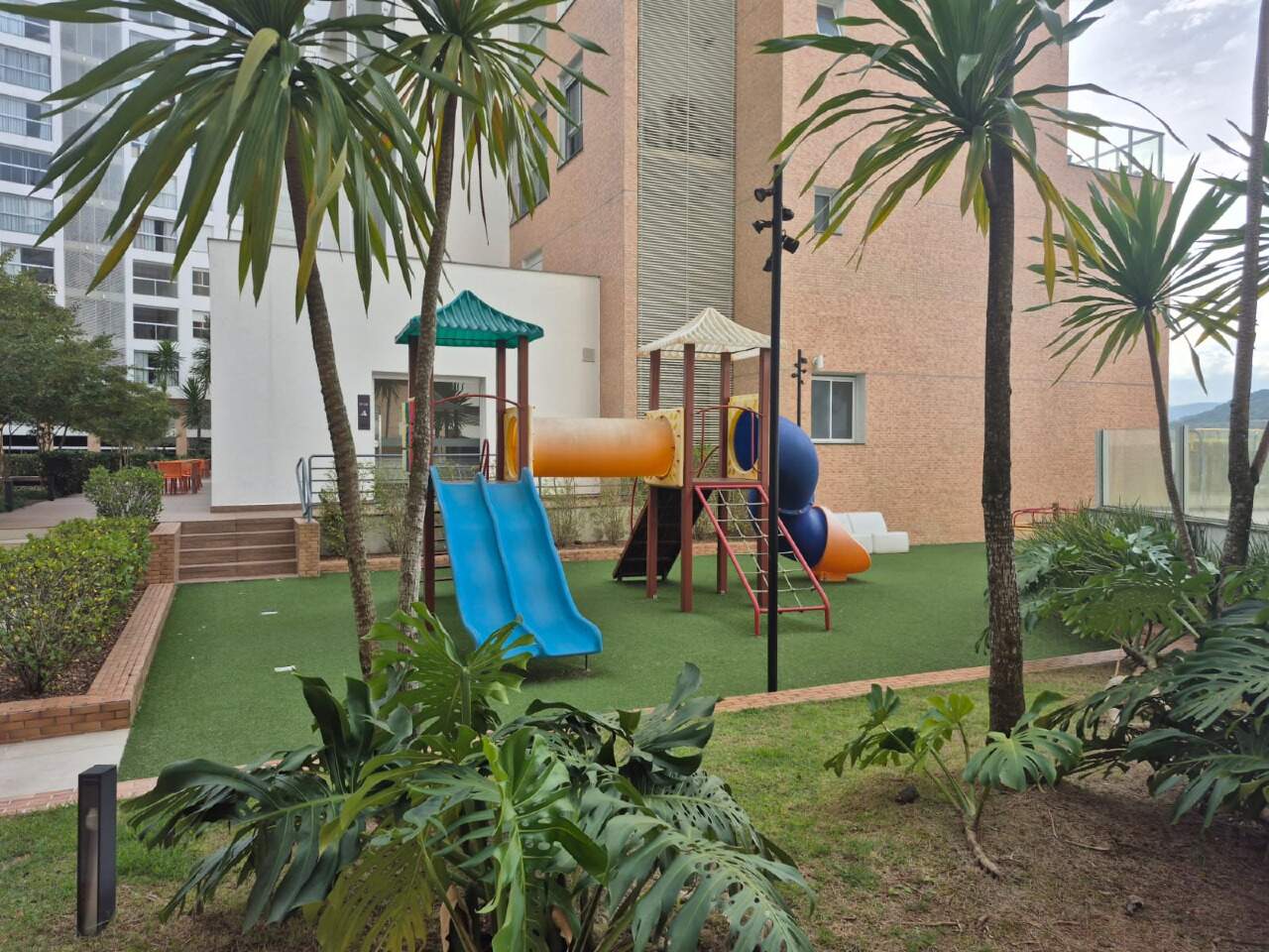 Apartamento para aluguel no Pedra Branca: 