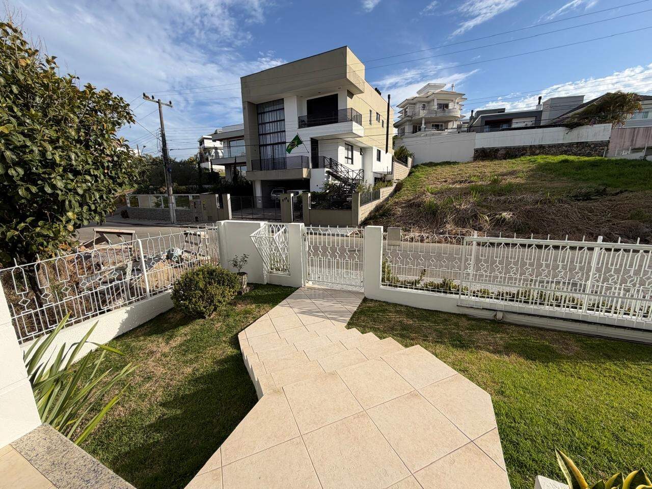 Casa para aluguel no Pedra Branca: 