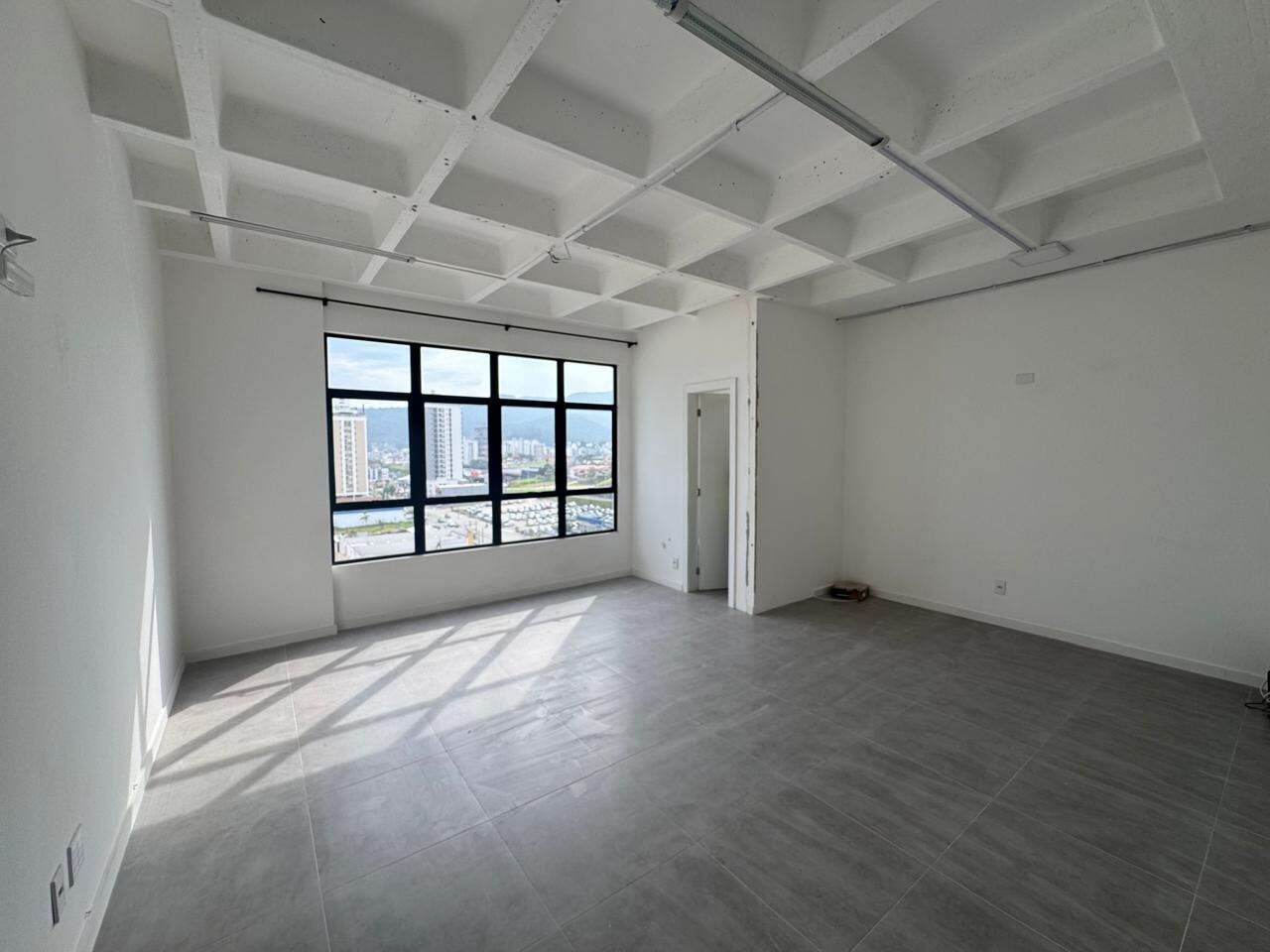 Sala para aluguel no Pagani: 