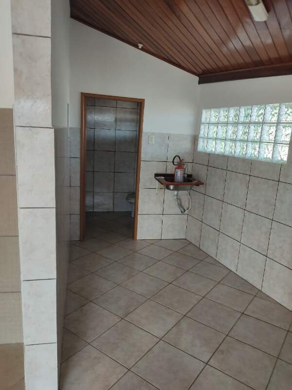 Loja para aluguel no Ribeirão da Ilha: 