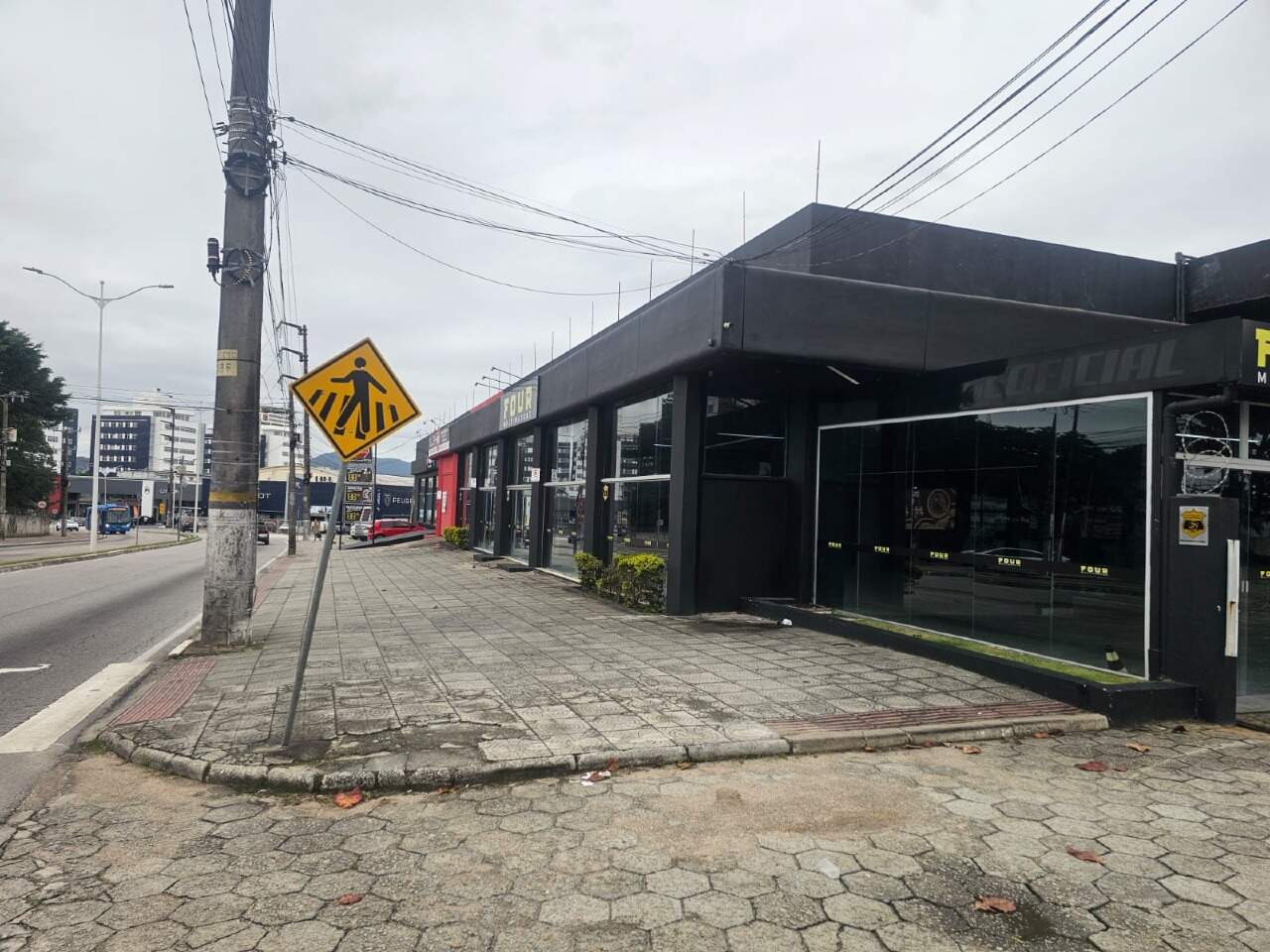 Loja para aluguel no Capoeiras: 