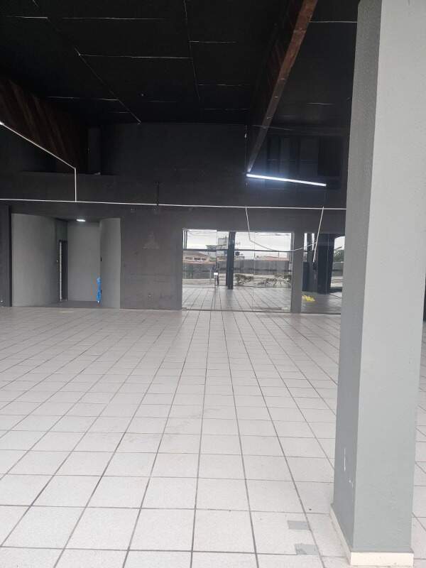 Loja para aluguel no Capoeiras: 