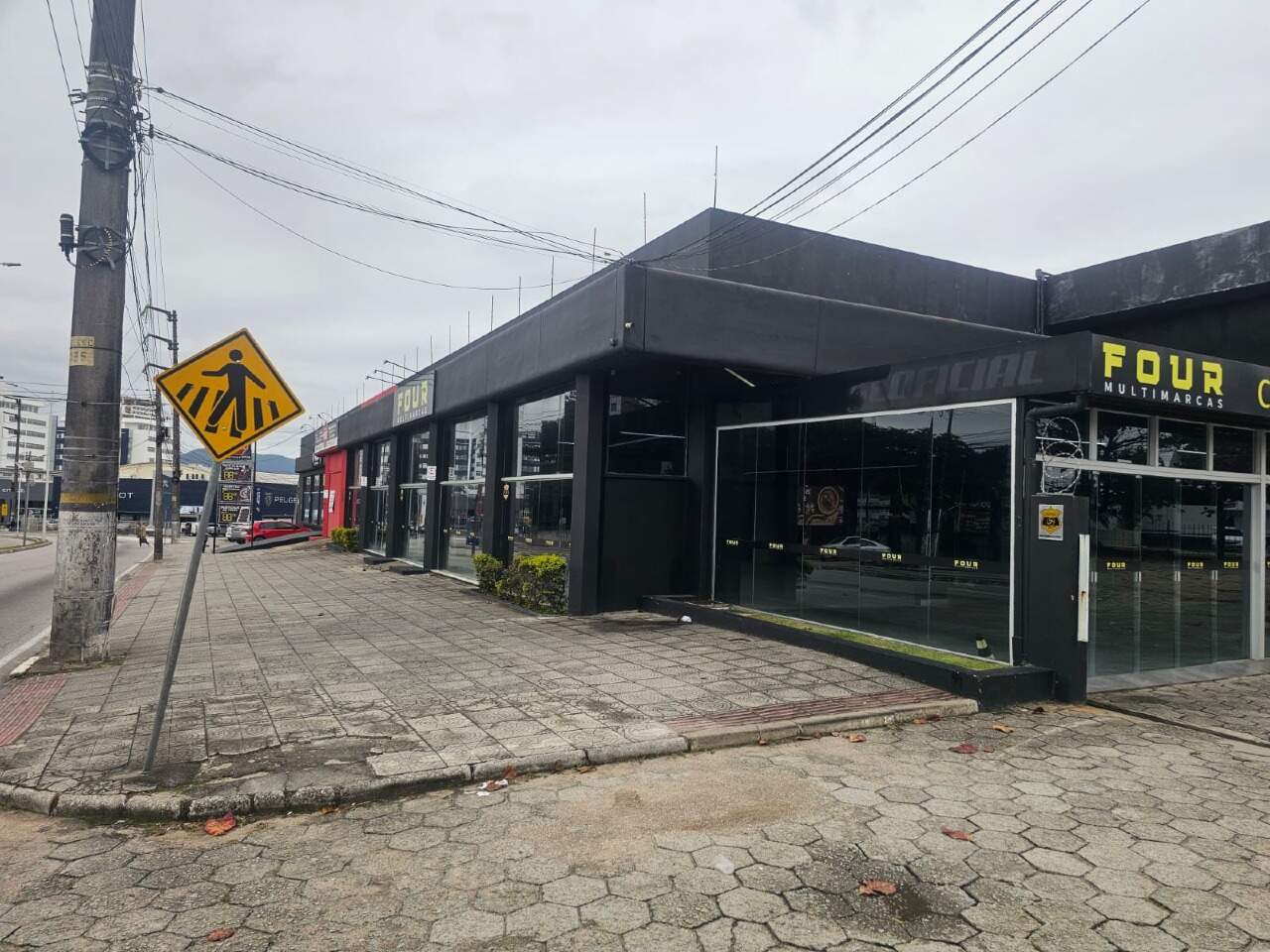 Loja para aluguel no Capoeiras: 
