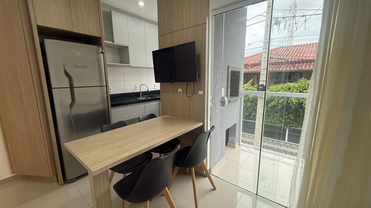 Apartamento para aluguel no Ribeirão da Ilha: 