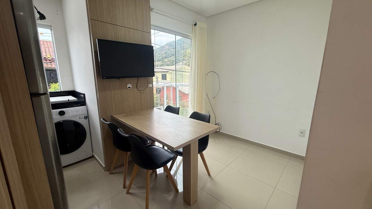 Apartamento para aluguel no Ribeirão da Ilha: 