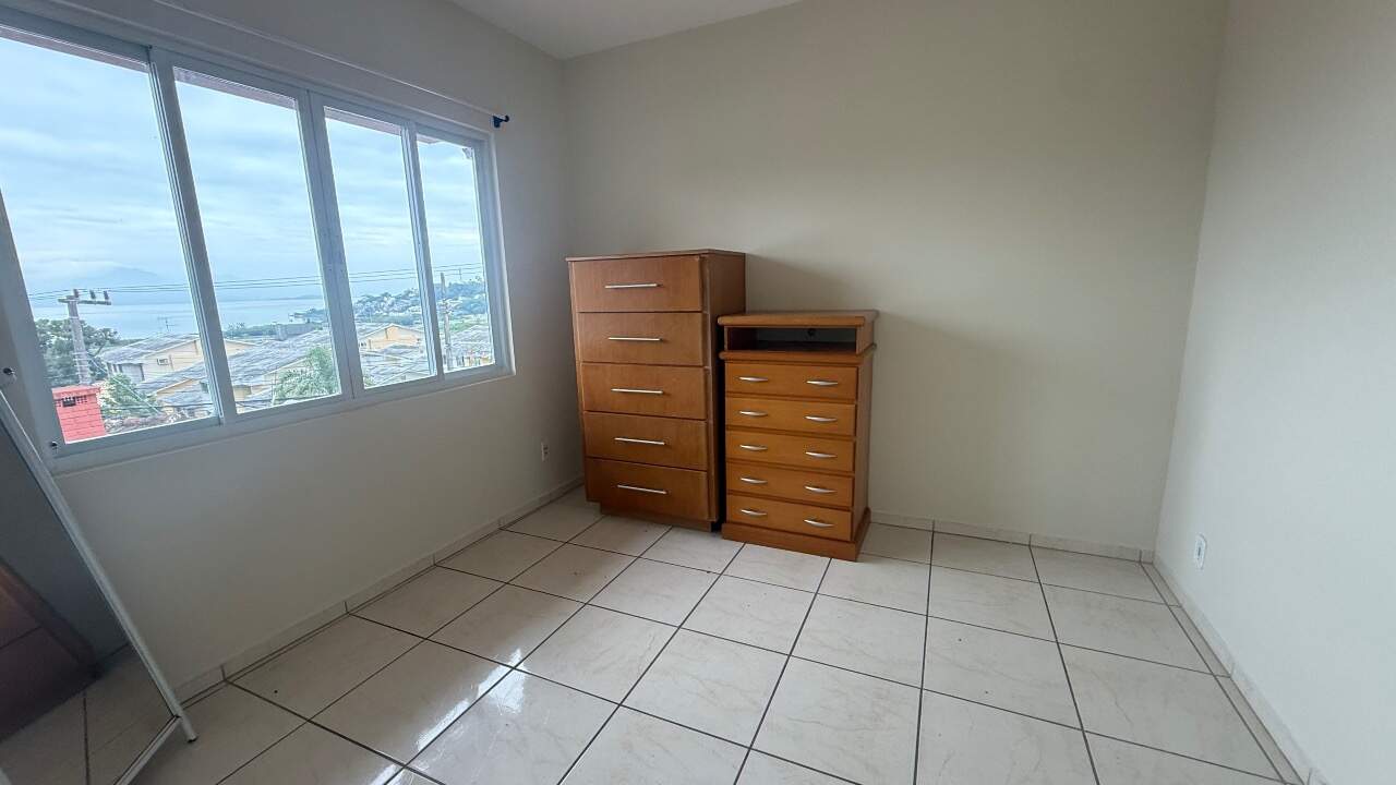 Apartamento para aluguel no Saco dos Limões: 