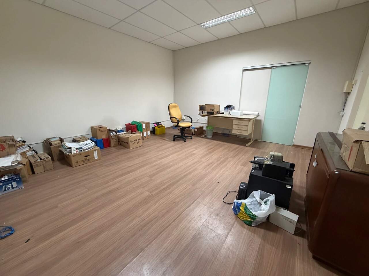 Sala para aluguel no Pedra Branca: 