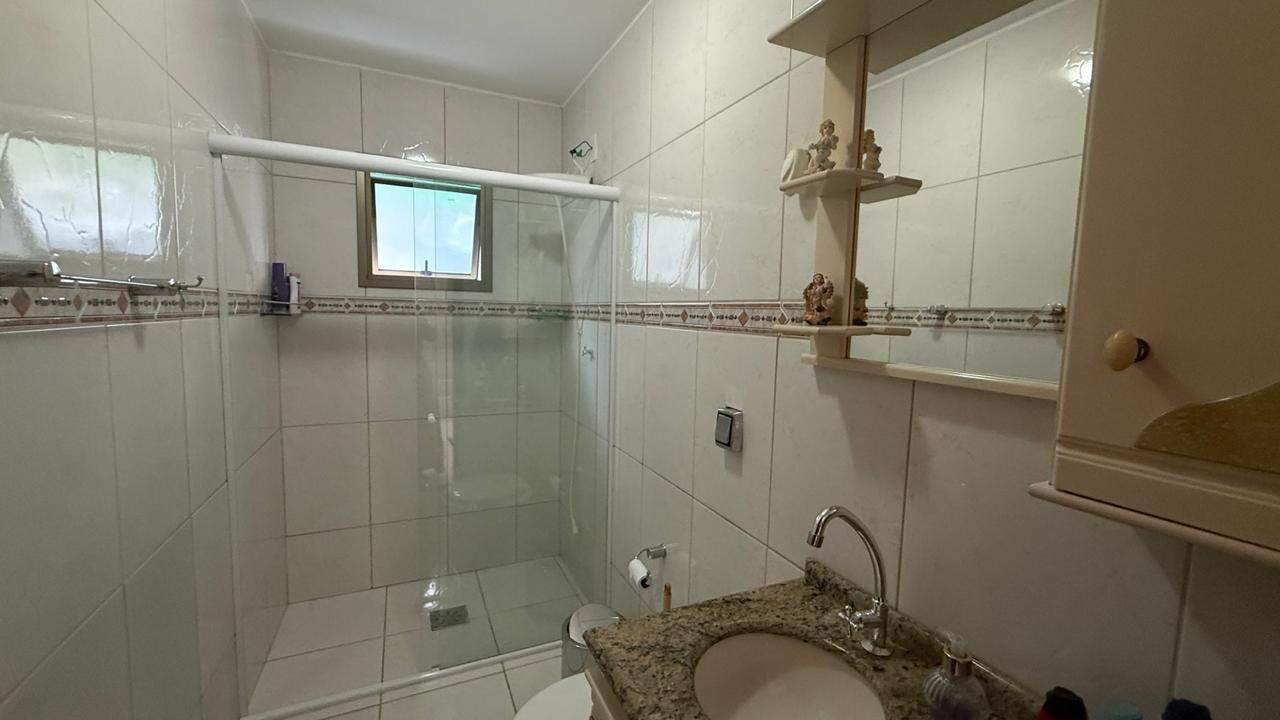 Casa para aluguel no Costeira do Pirajubaé: 
