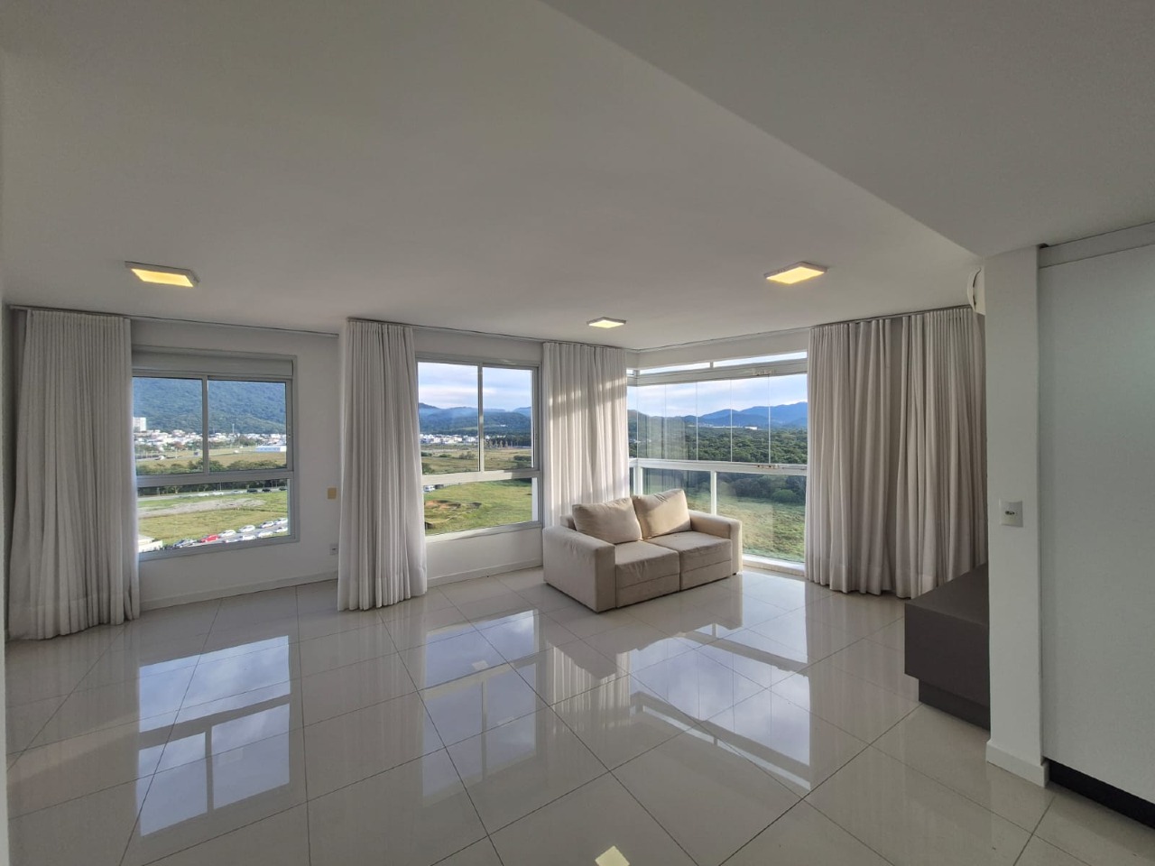 Apartamento para aluguel no Pedra Branca: 