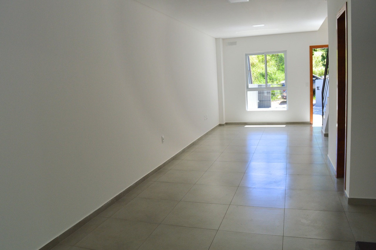 Casa para aluguel no Ribeirão da Ilha: 