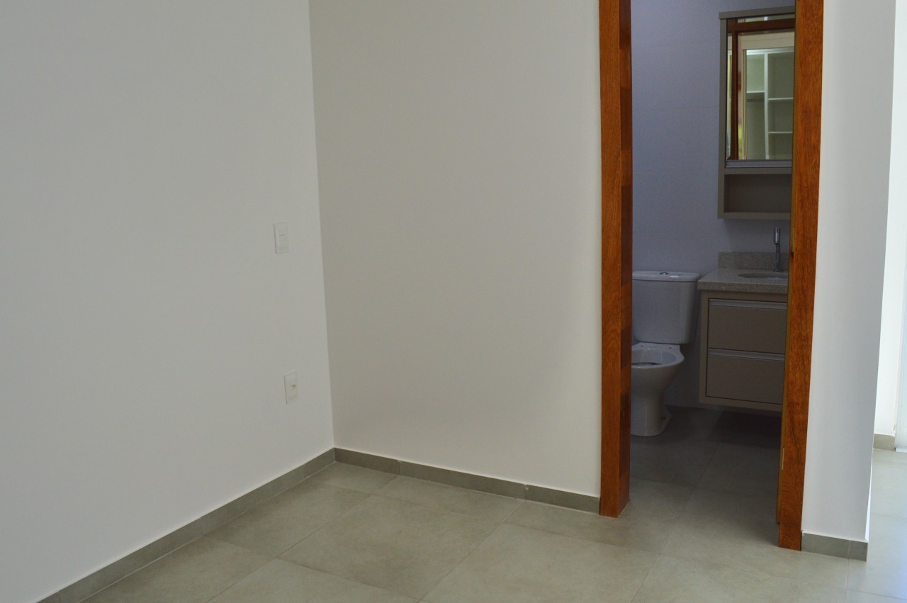 Casa para aluguel no Ribeirão da Ilha: 