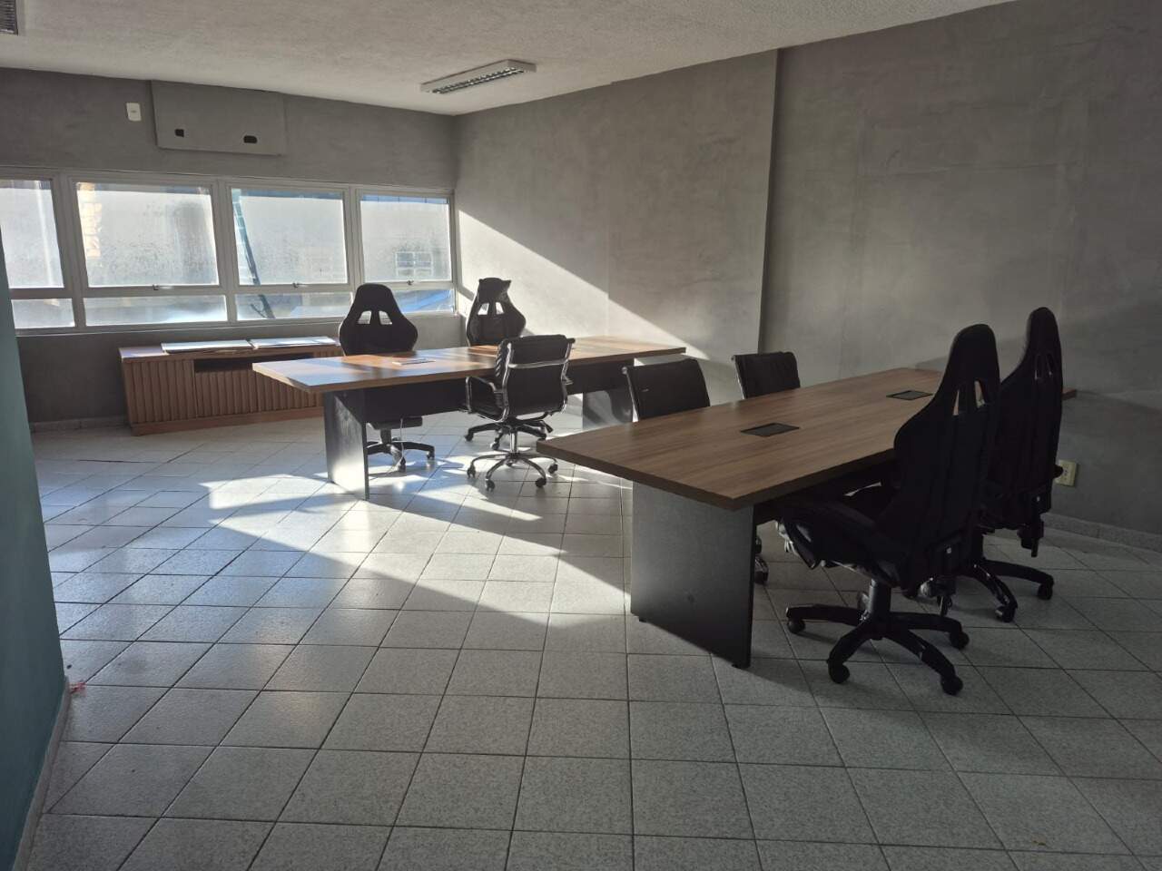 Sala para aluguel no Centro: 