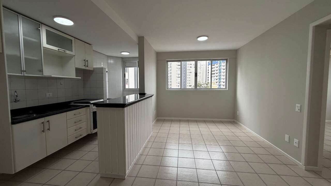 Apartamento para aluguel no Centro: 