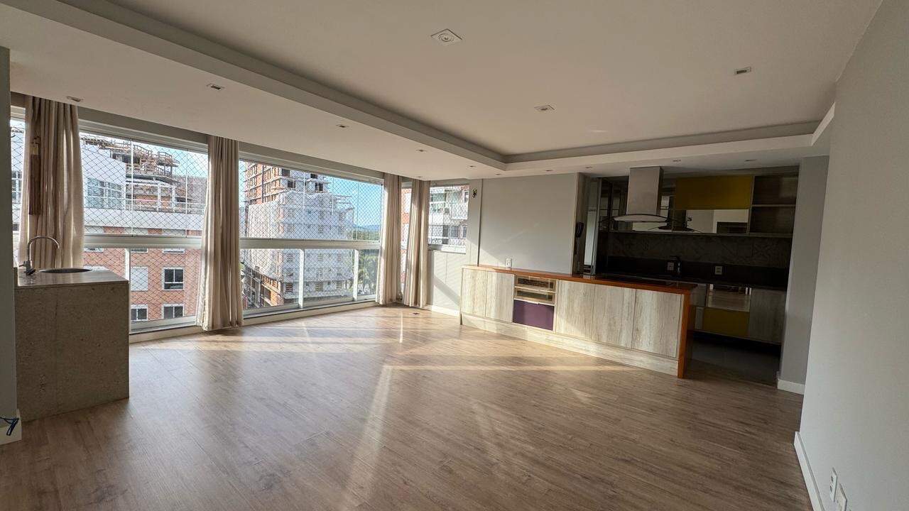 Apartamento para aluguel no Pedra Branca: 