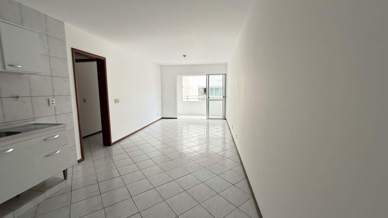 Apartamento à venda no Carvoeira: 