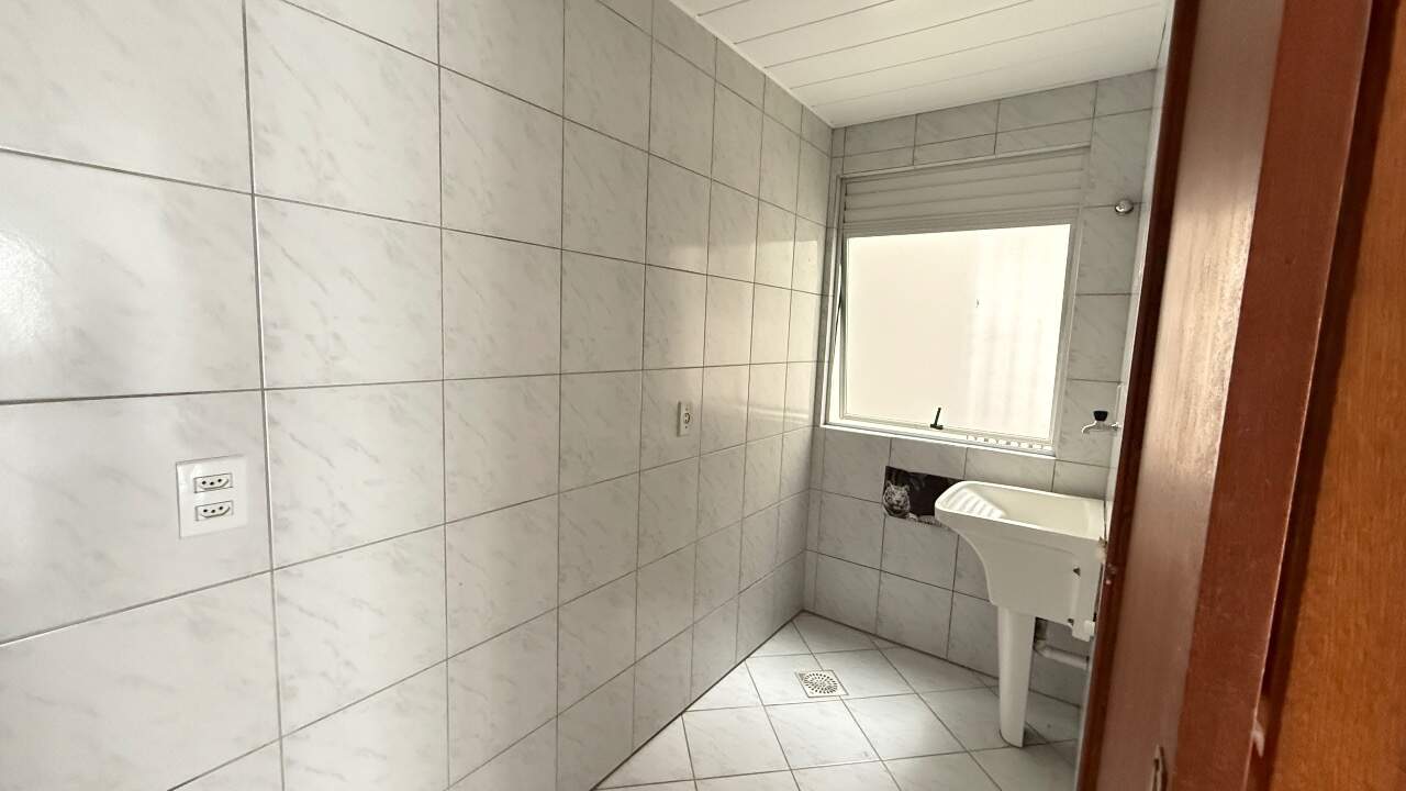 Apartamento à venda no Carvoeira: 