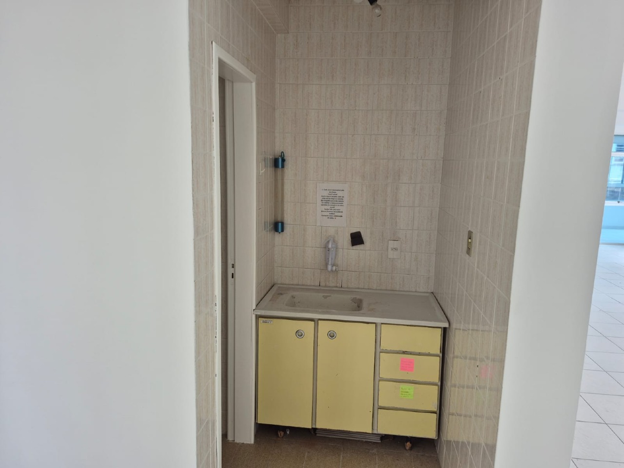 Sala para aluguel no Centro: 