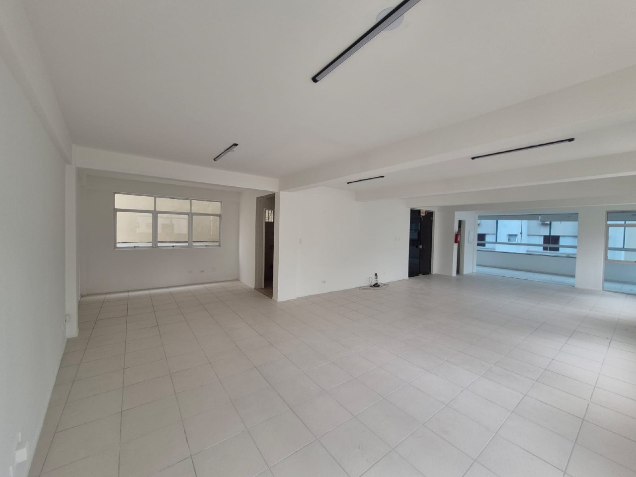 Sala à venda no Centro: 