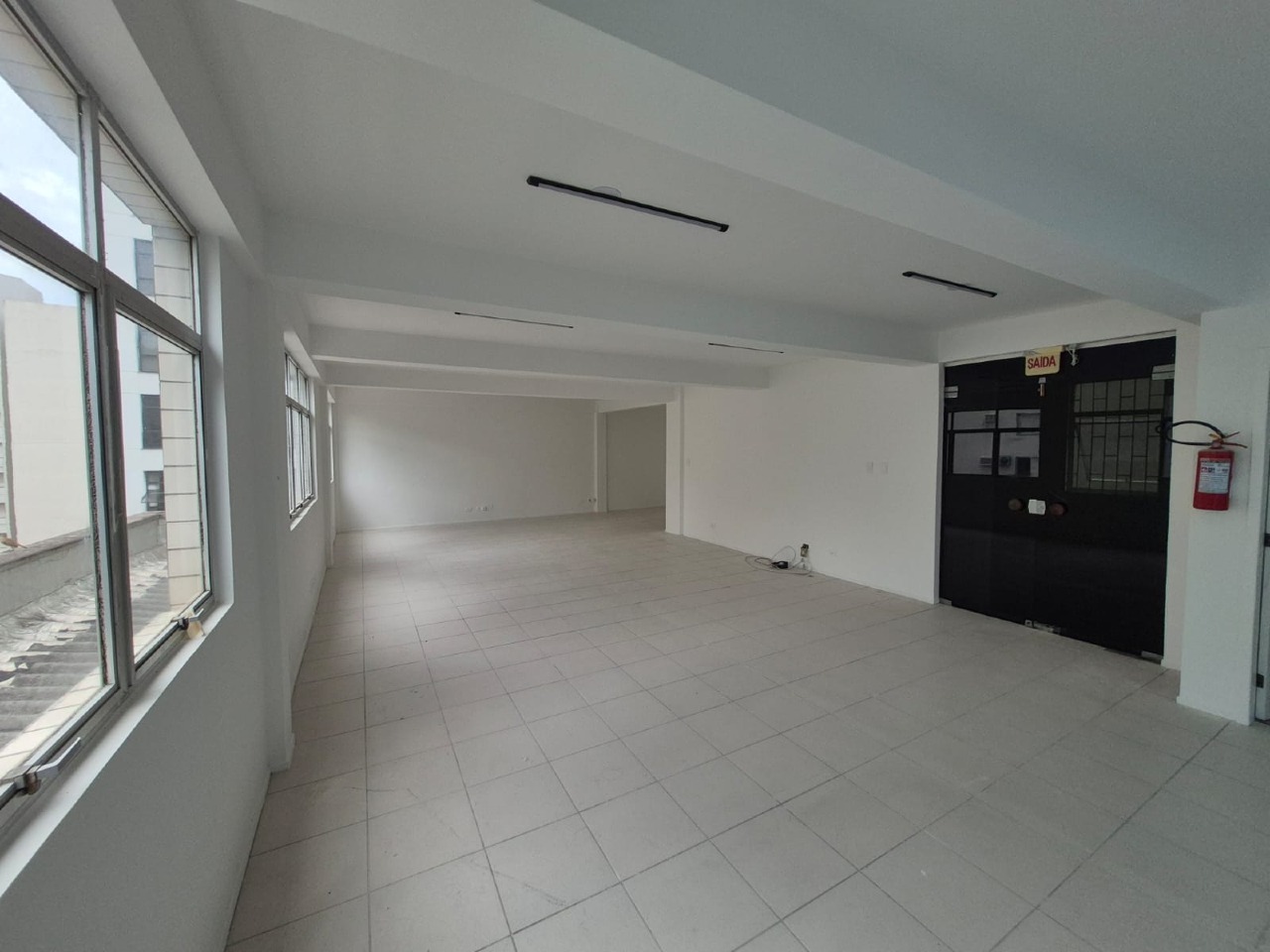 Sala à venda no Centro: 