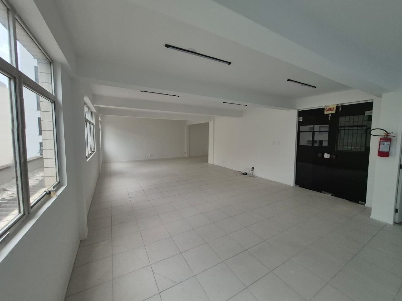 Sala à venda no Centro: 