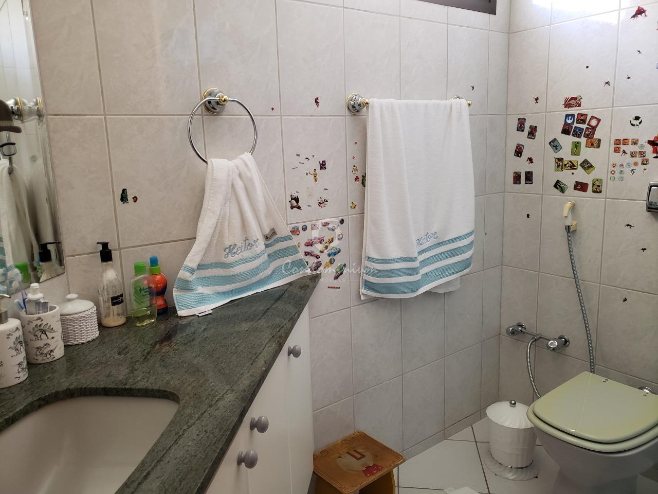 Apartamento com 4 quartos à venda, 180m² — foto 18 de 27