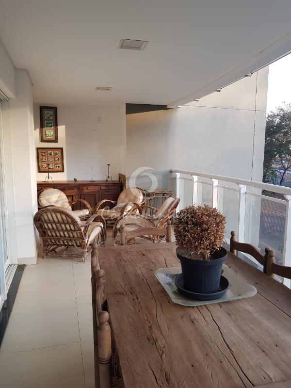 Apartamento com 3 quartos à venda, 157m² — foto 25 de 27