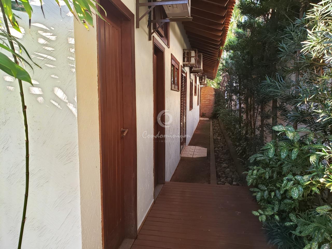 Casa de Condomínio com 4 quartos à venda, 390m² — foto 15 de 35