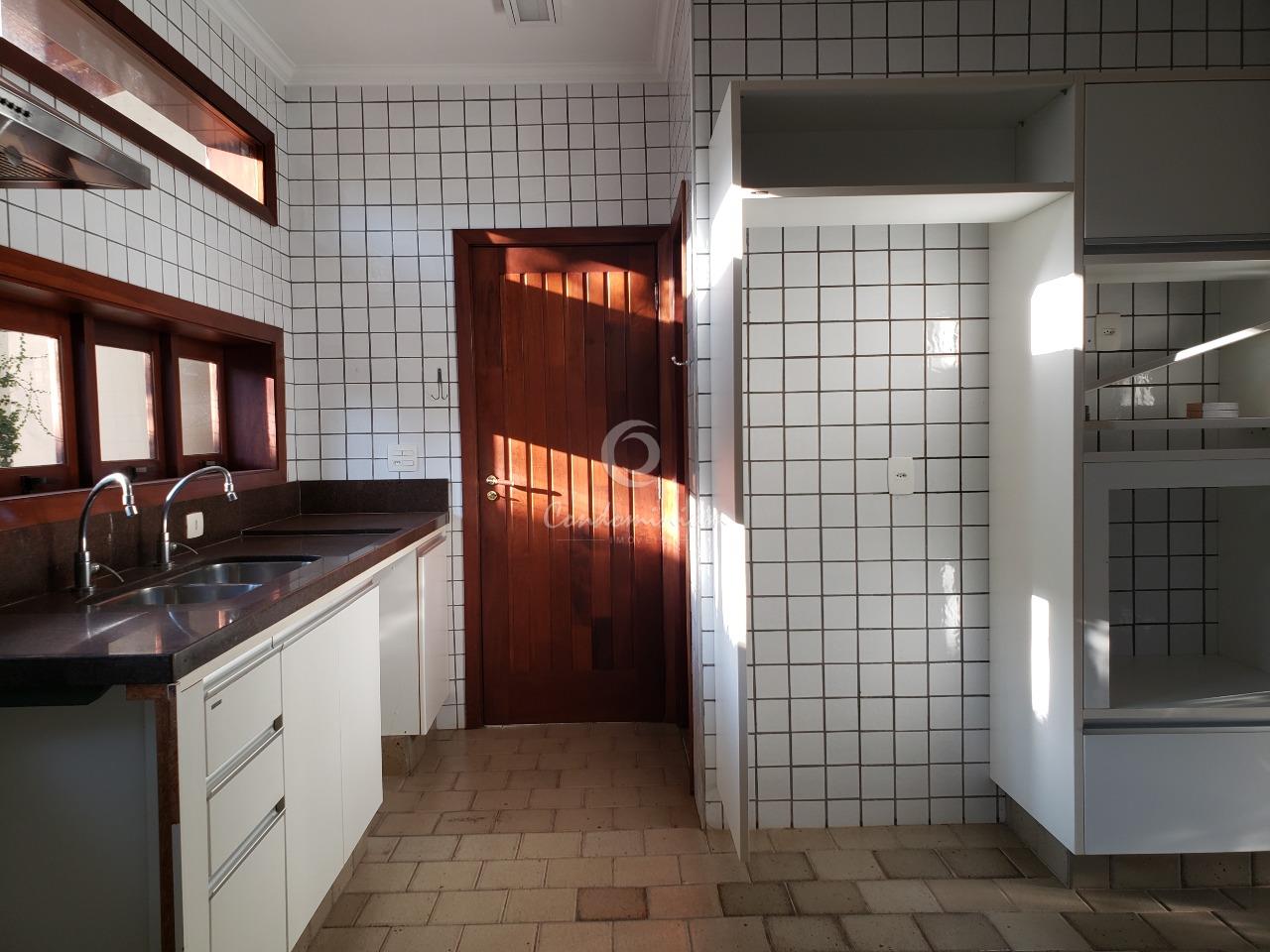 Casa de Condomínio com 4 quartos à venda, 390m² — foto 18 de 35