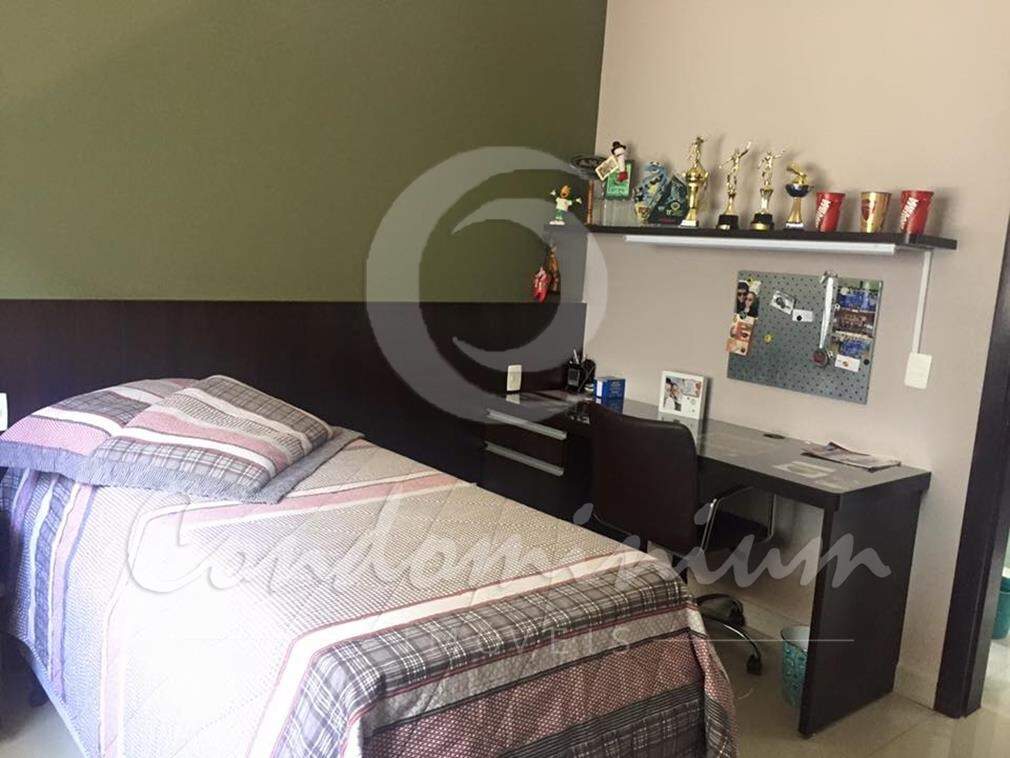 Casa de Condomínio com 3 quartos à venda, 300m² — foto 25 de 39