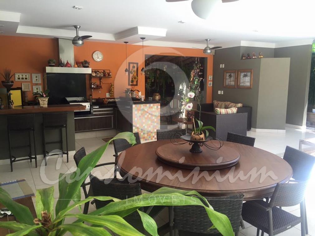 Casa de Condomínio com 3 quartos à venda, 300m² — foto 14 de 39
