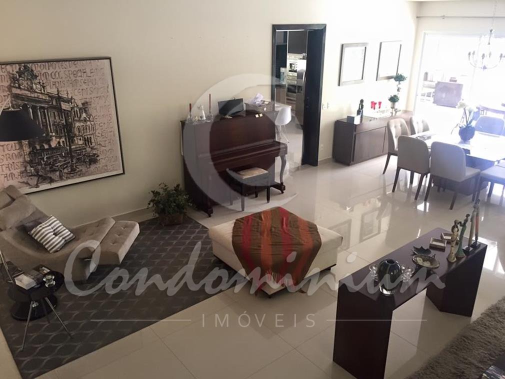 Casa de Condomínio com 3 quartos à venda, 300m² — foto 26 de 39