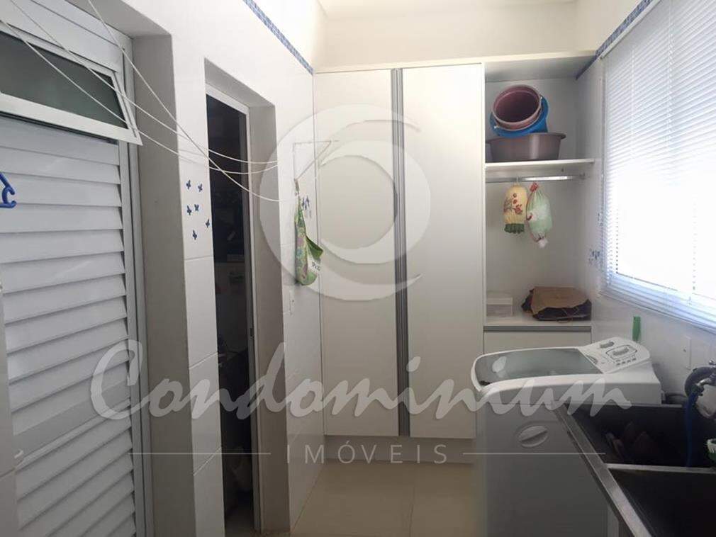 Casa de Condomínio com 3 quartos à venda, 300m² — foto 19 de 39