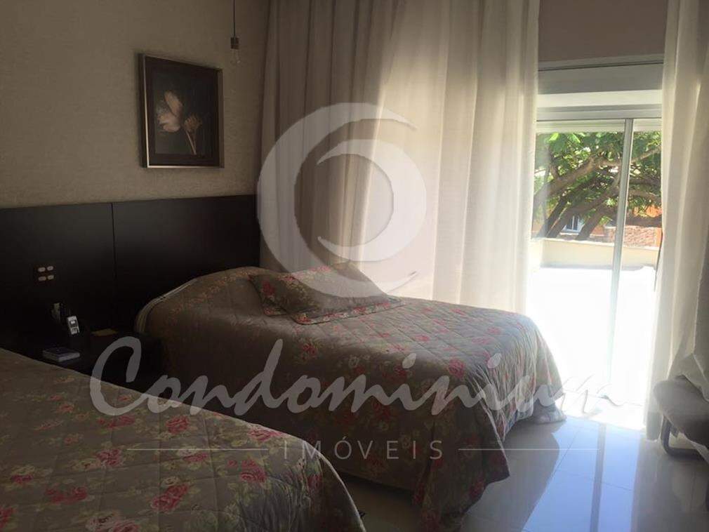 Casa de Condomínio com 3 quartos à venda, 300m² — foto 16 de 39